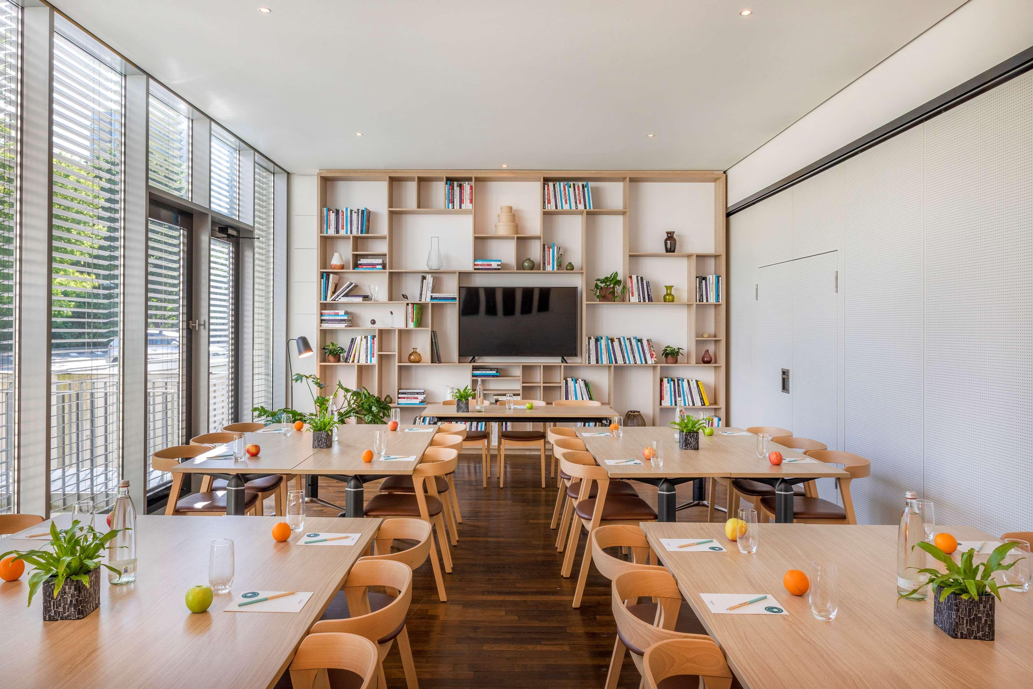Innside By Melia Duesseldorf Seestern المظهر الخارجي الصورة
